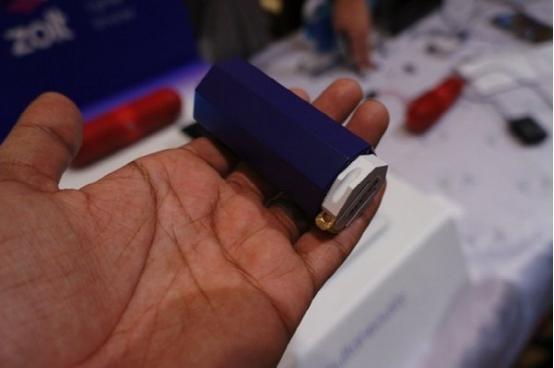 Zolt你充電器:可同時為筆記本和手機充電