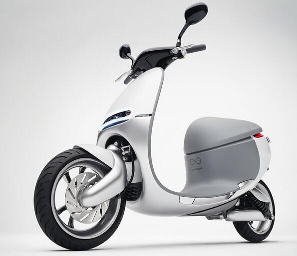 這個智能電動車誰都想騎 可秒換電池